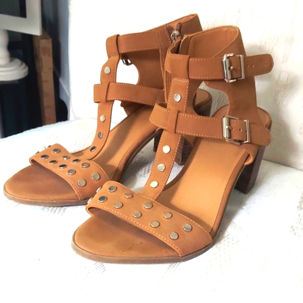 Franco Sarto Tan studded tan Gladiator sandals Sz 10M